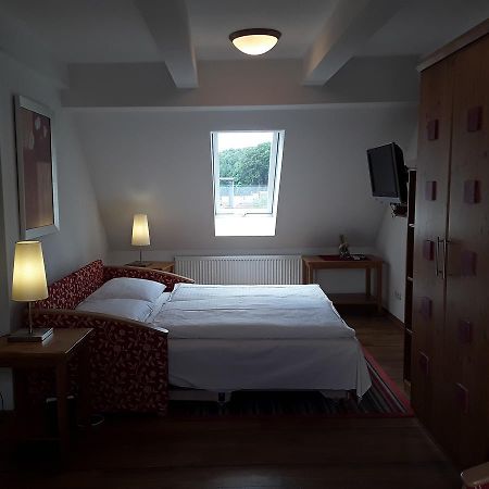 ホテル Landgasthof "Zur Post" Koenigstein  エクステリア 写真